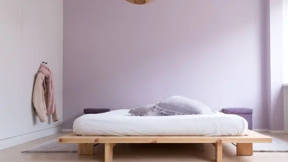 X344 Menuetti makuuhuoneen seinä