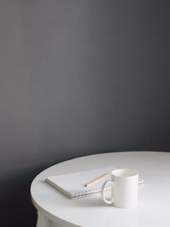 Achromatic colours and grey wall