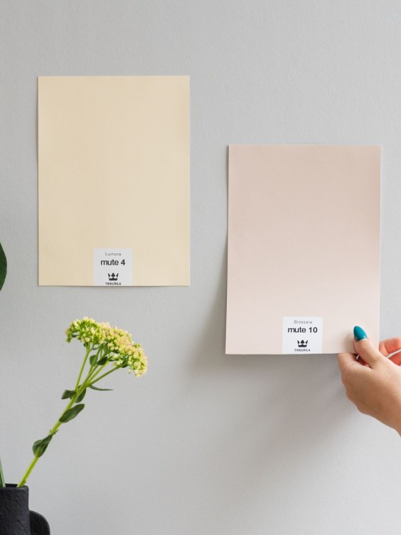 Mute-tarramallit seinällä.