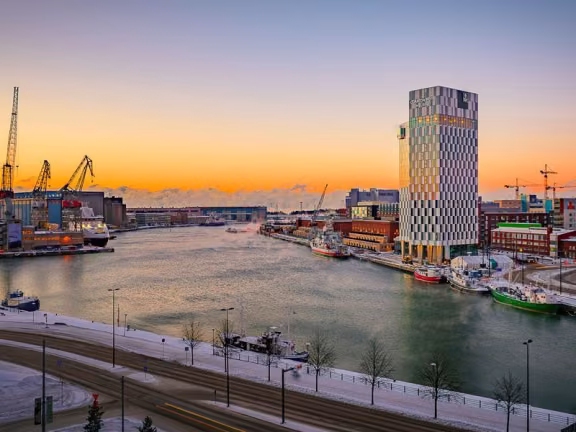 Clarion Hotel piirtää Helsingin taivasta