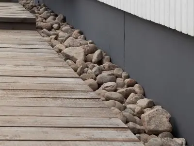 Tummanharmaa sokkeli