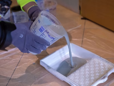 How to choose between water-borne and solvent-borne paints?