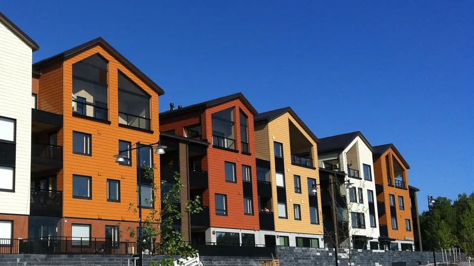 Tikkurila värikkäät talojen julkisivut