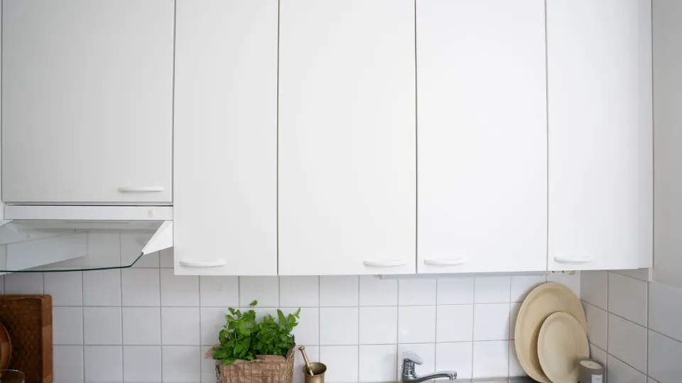 Keittiön kaappien ovien maalausohjeet 