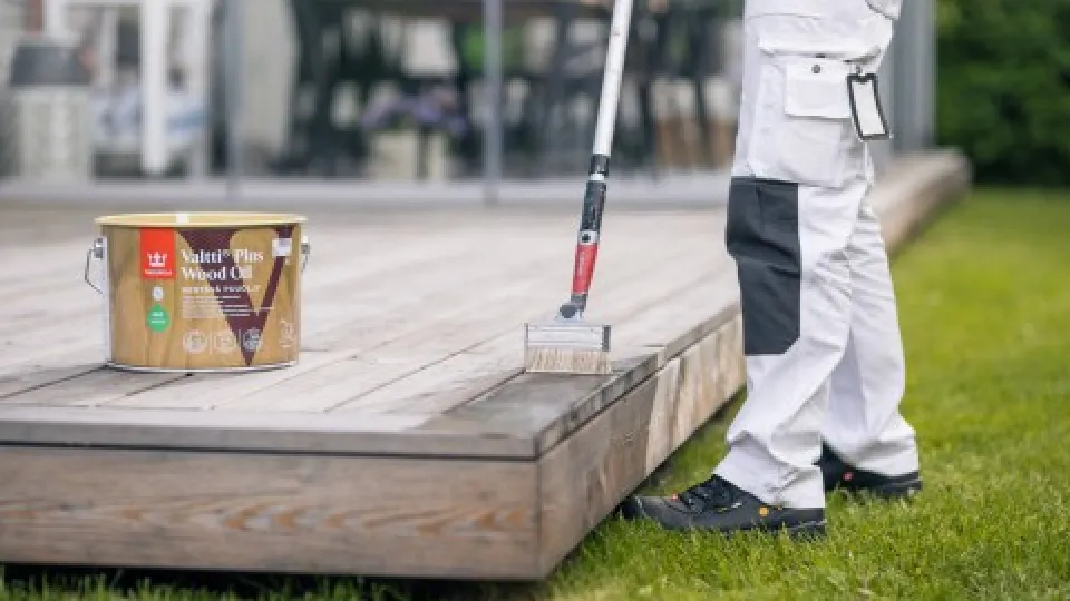 Ohjeet terassin öljyämiseen