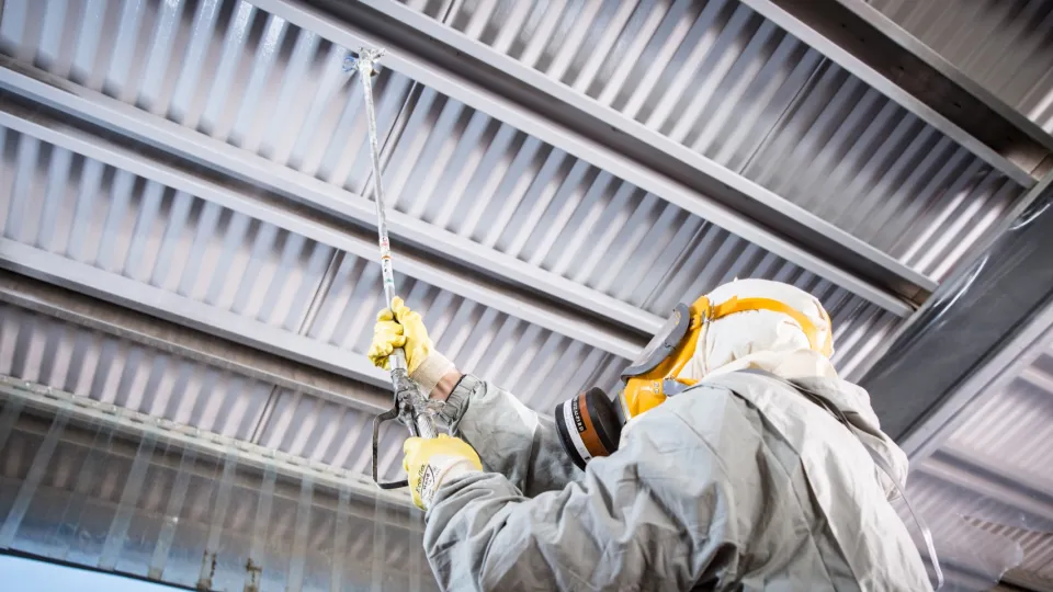 Antikondenssi-pinnoitteen levittäminen