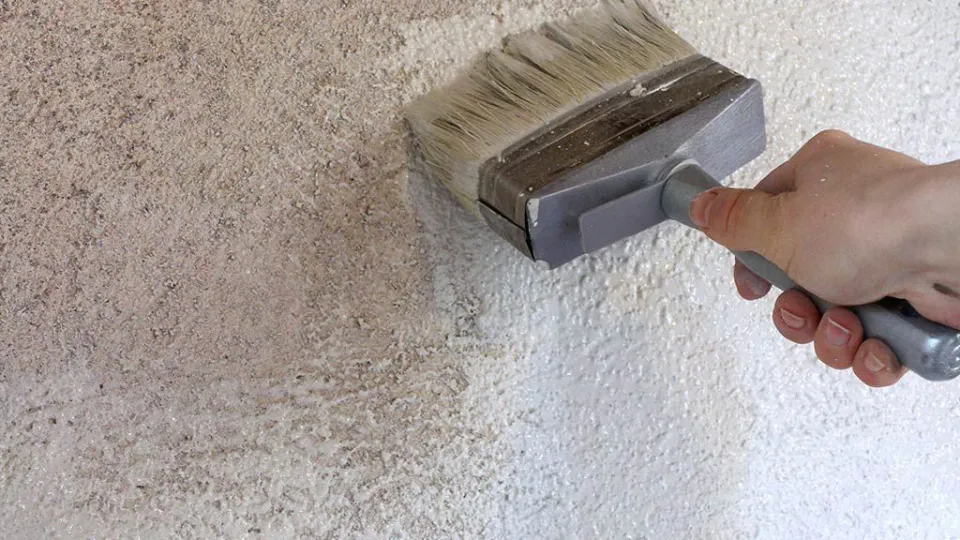 Korkean pintalämpötilan vaikutus maaliin