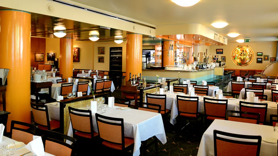 Ravintola Eliten huoltomaalaus tehtiin klassikon ehdoilla