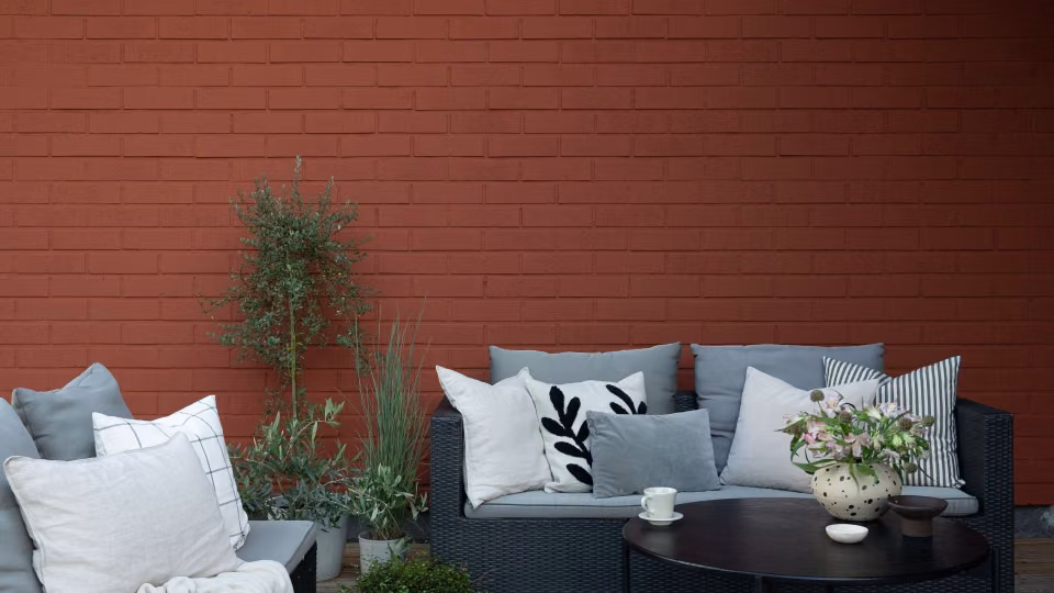 Tiilitalon maalaus Kivitex Brick House Paint -tiilitalomaalilla