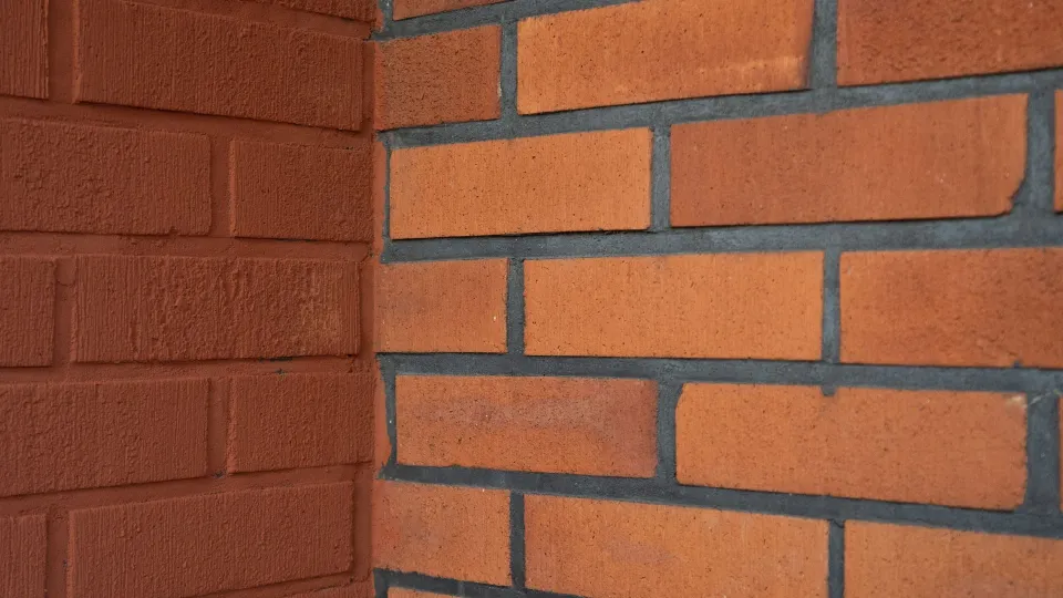 Tiilipinnan maalaus.