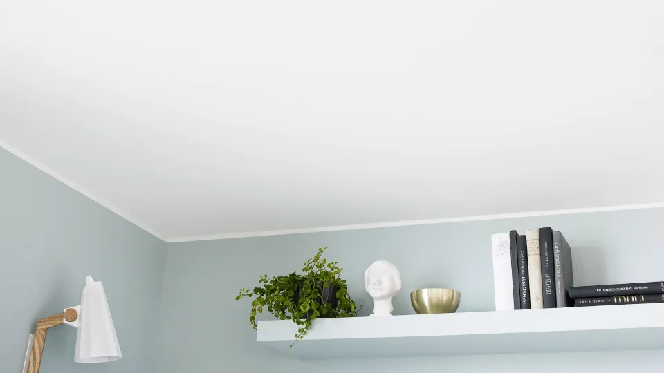 Katon maalaaminen sisällä