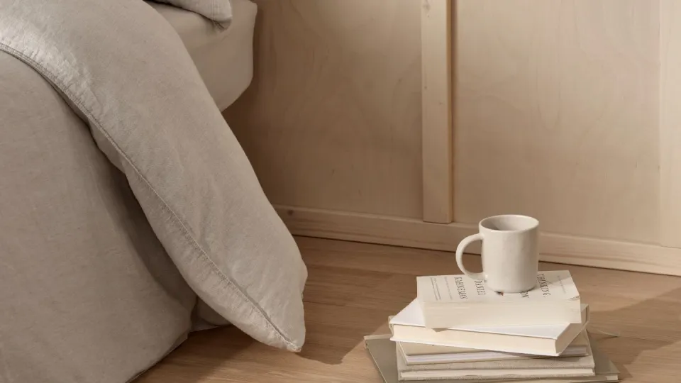 Tuotevalintaopas sisätilojen lattioiden lakkaukseen ja maalaukseen