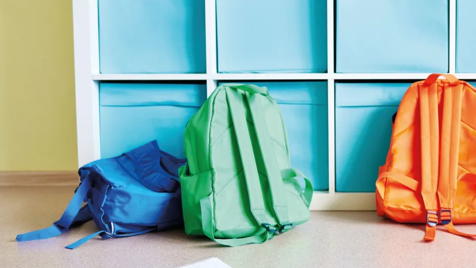 Tikkurila Cozy Floor koulun lattiapinnoitteena. 