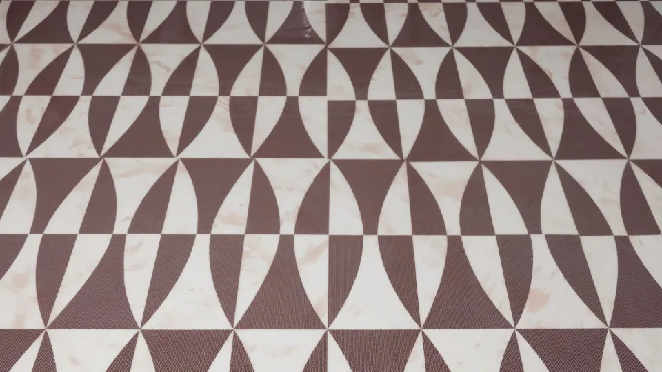 Täyskiiltävä tarrakuviointi