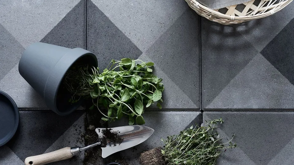 5 vinkkiä pihakivetyksen käsittelyyn 