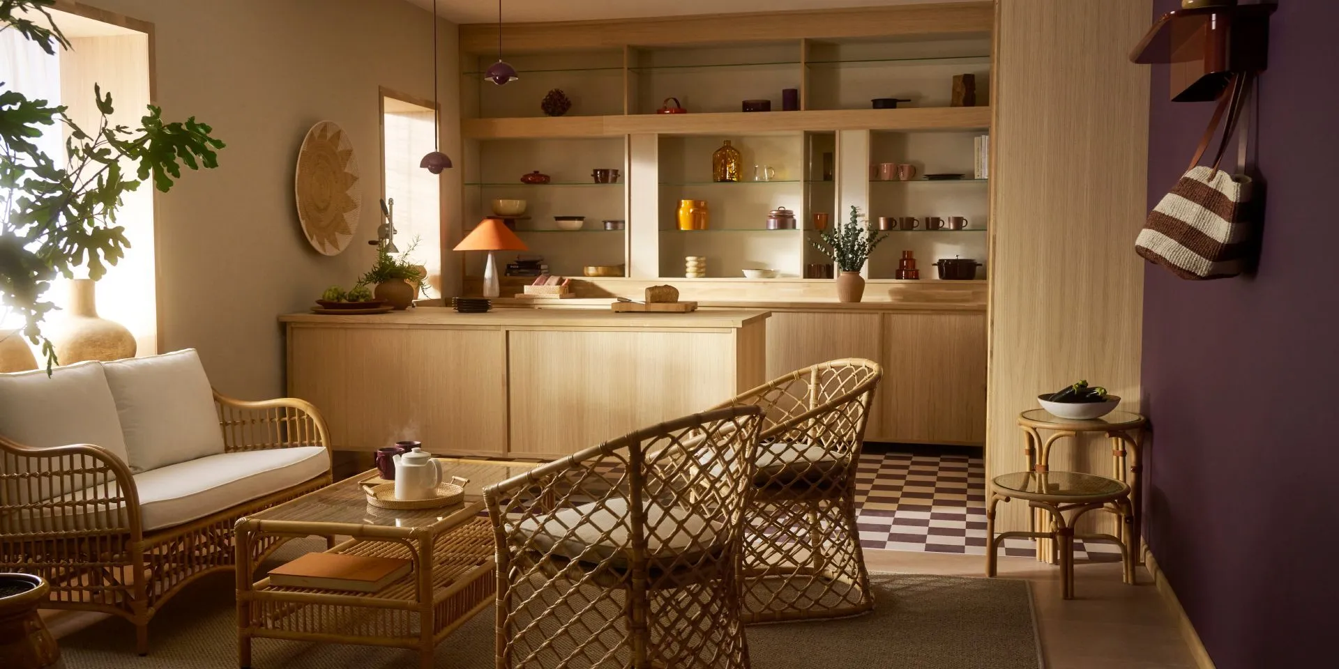 Color Now 2026 -värikokoelma Linna ja Punajuuri olohuoneessa