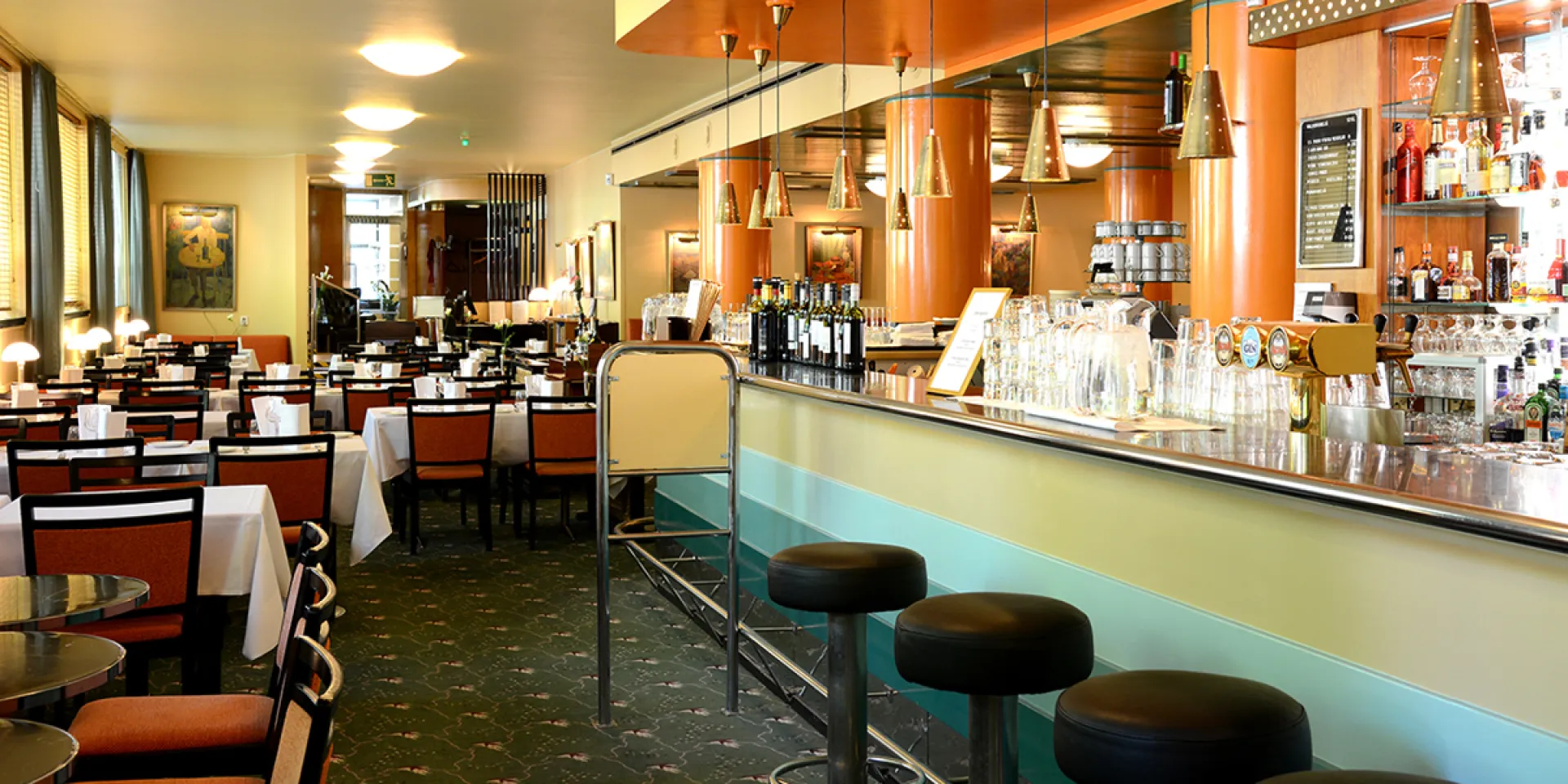 Elite_huoltomaalaus_04