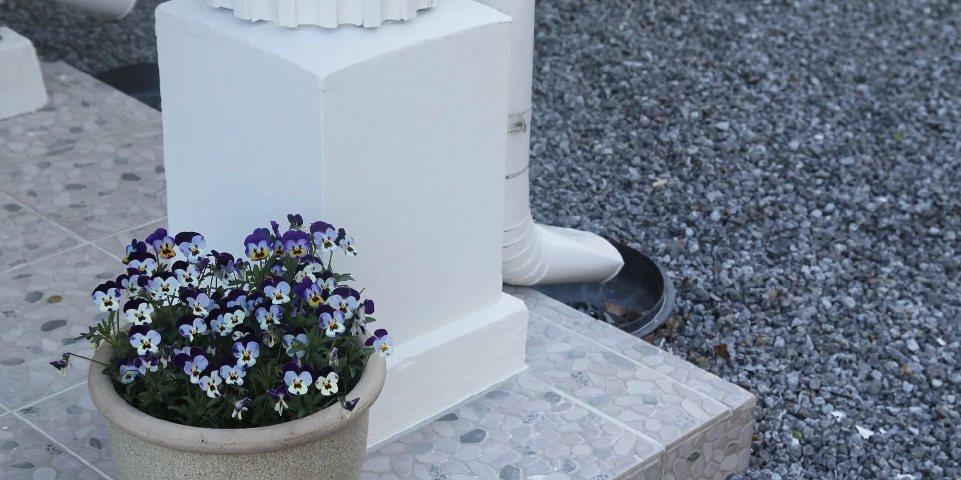 Maalatut talon tolpat