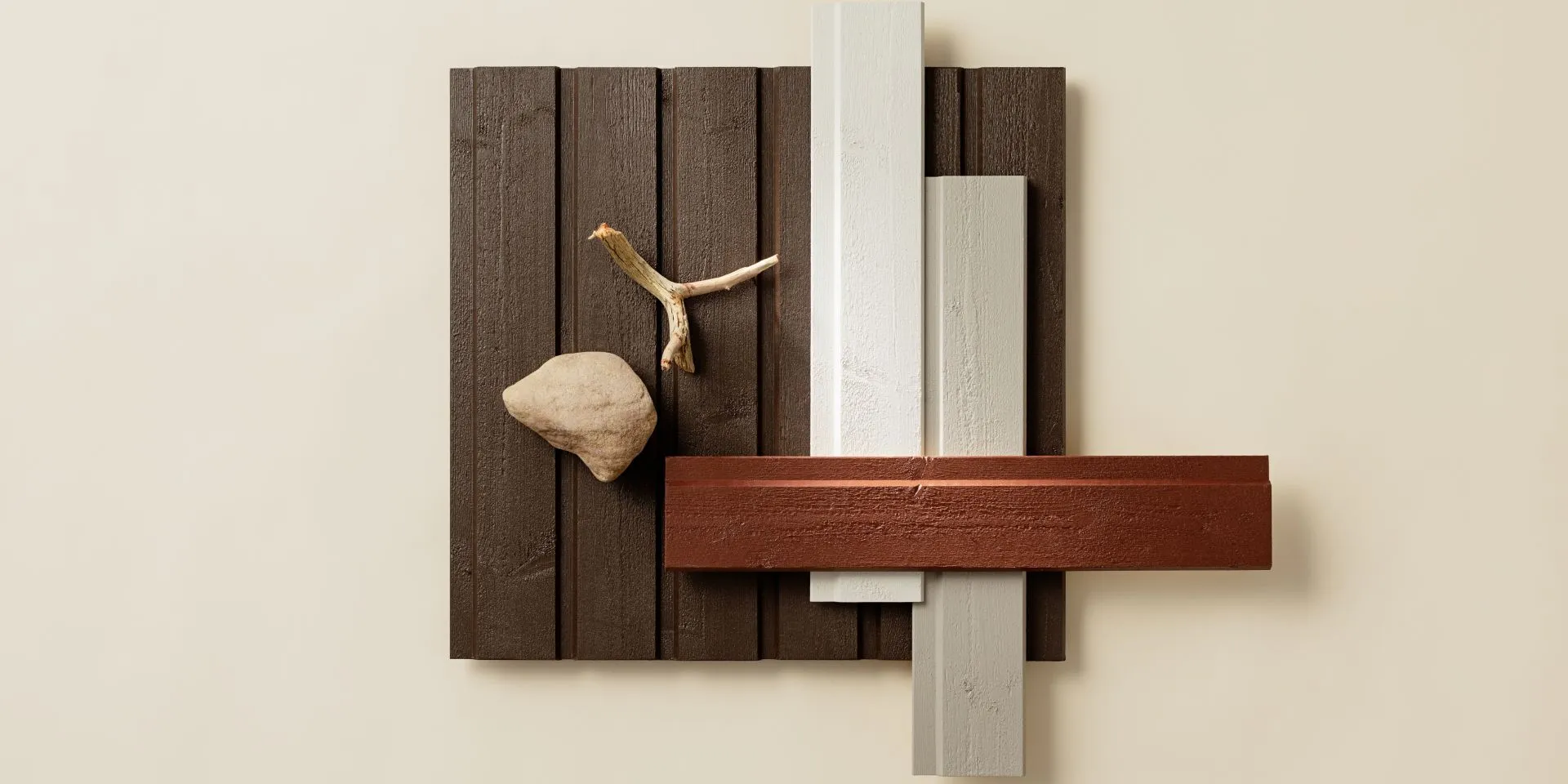 Tummanruskea puujulkisivu