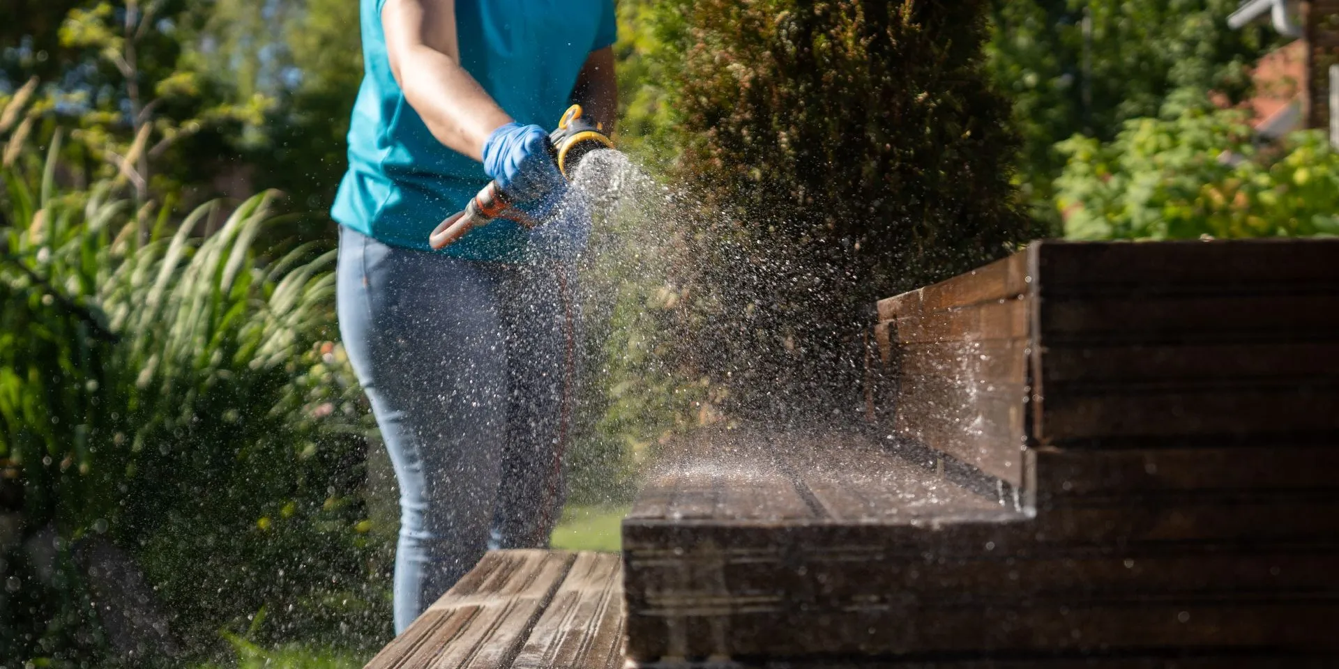 Puuterassin öljyäminen