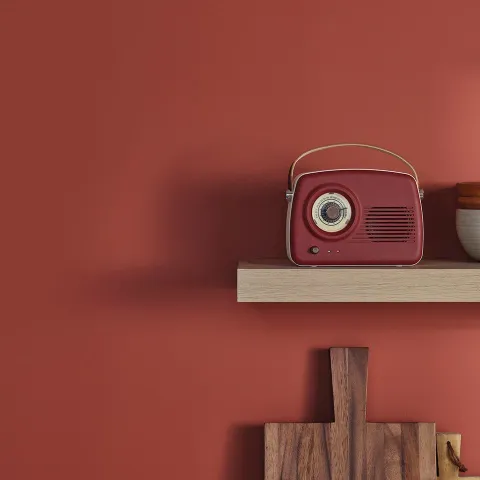 Punainen keittiön seinä