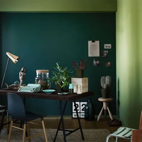 Tumman vihreä seinäpinta