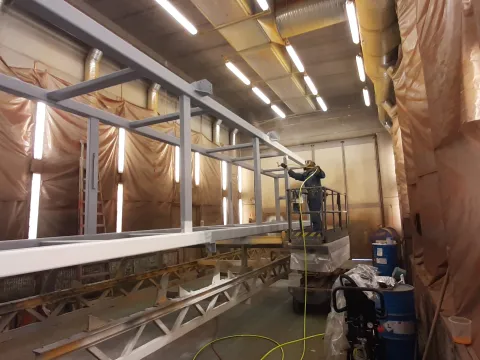 Hissitornien metallirakenteiden palosuojamaalaus