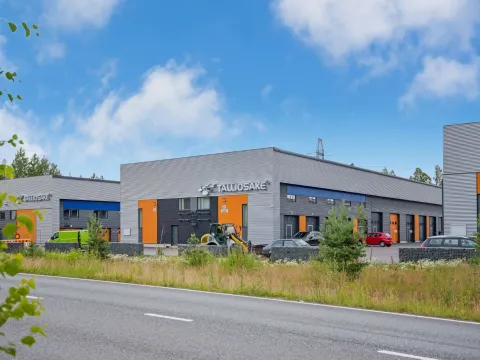 Keimolan Talliosakkeen rakennus ulkoapäin.