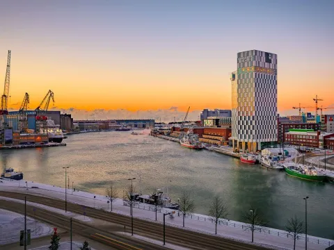 Clarion Hotel piirtää Helsingin taivasta