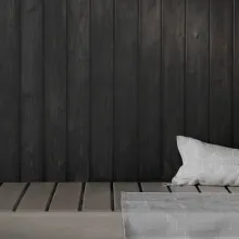 Tumma sauna: Musta Supi Saunavaha valmisväri ja harmaa Supi saunavaha valmisväri lauteet