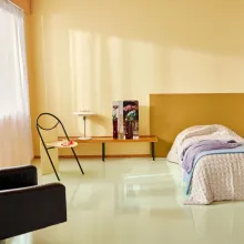 Pirteä keltainen makuuhuone