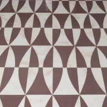 täyskiiltävä tarrakuviointi