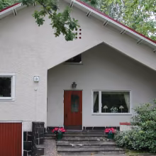 Aiemmin kalkkimaalilla käsitellyn rappauspinnan maalaus Holvi-kalkkimaalilla