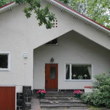 Aiemmin kalkkimaalilla käsitellyn rappauspinnan maalaus Holvi-kalkkimaalilla