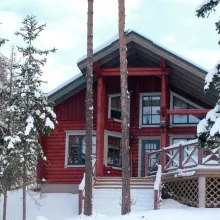 kesämökki talvella