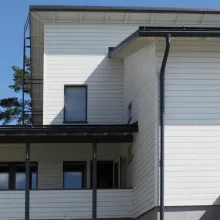 Pintamaalattu julkisivu osana talopakettia