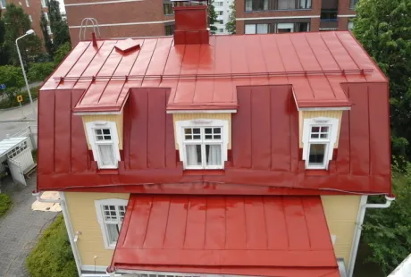 Peltikaton maalaus