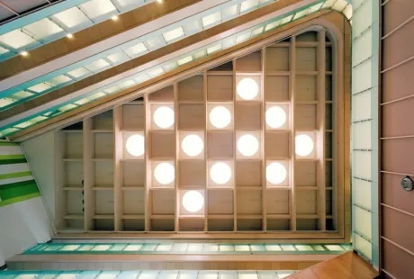 Tiedekeskus Pilke näyttelysalin sisäkatto