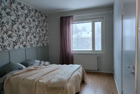 Makuuhuoneen seinä
