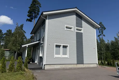 Puujulkisivu 4
