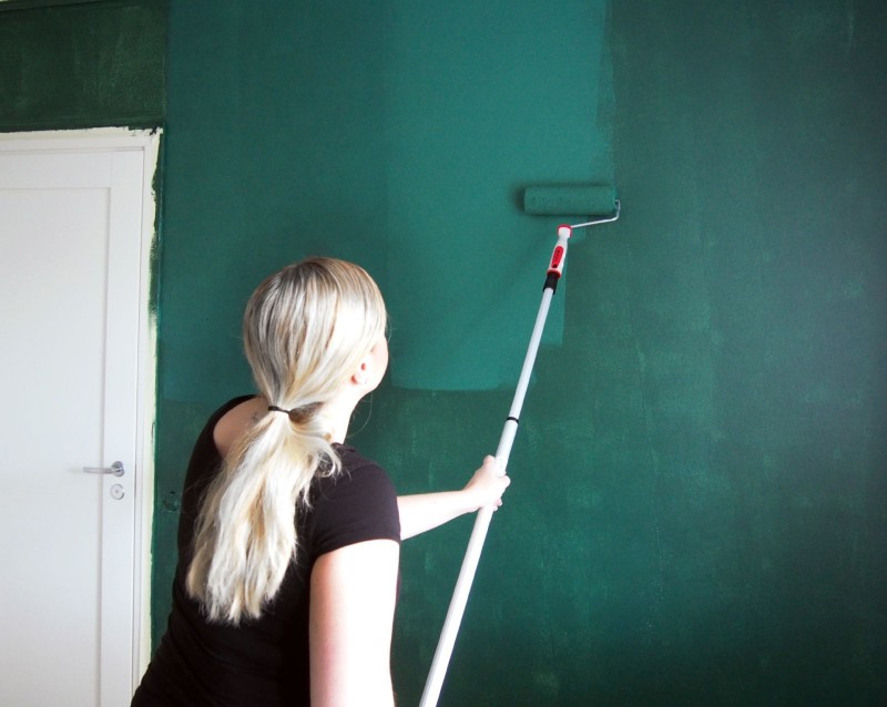 seinän maalaaminen vihreäksi