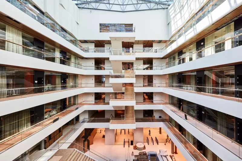 Keskon K-Kampuksen atrium